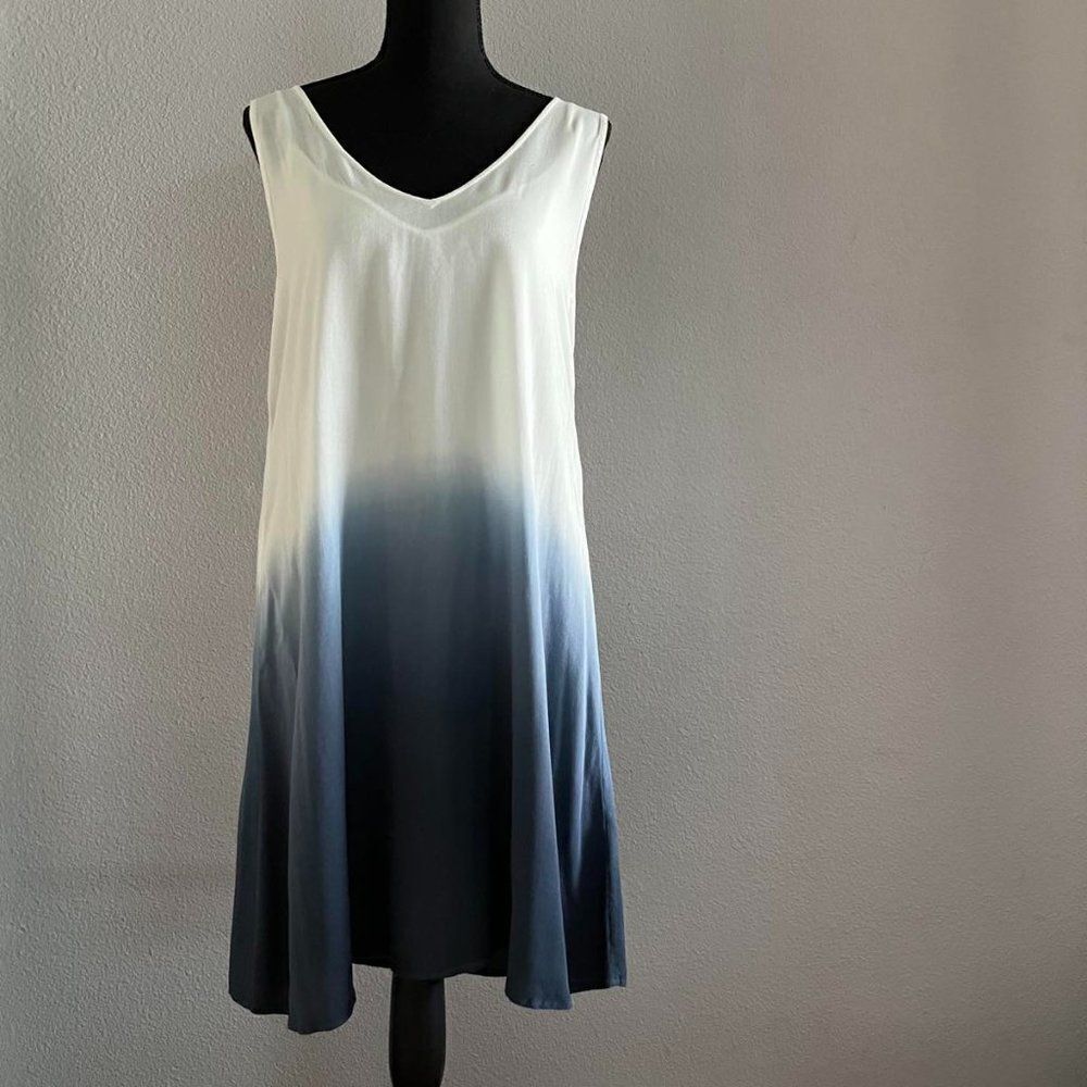 BB Dakota Women's Dress Gisela V-Neck Sleeveless White-Blue-Grey Sz. Small